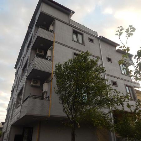 My House Hotel Батуми Екстериор снимка