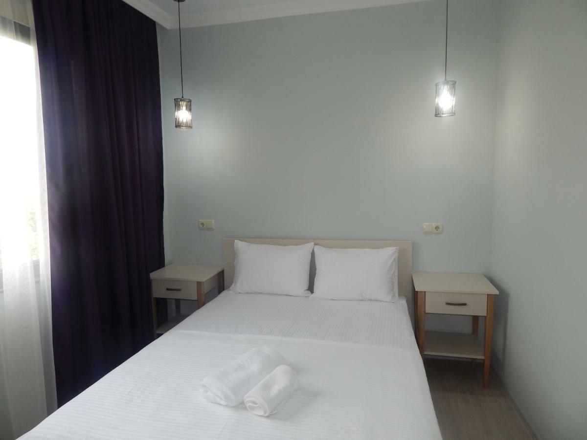 My House Hotel Батуми Екстериор снимка