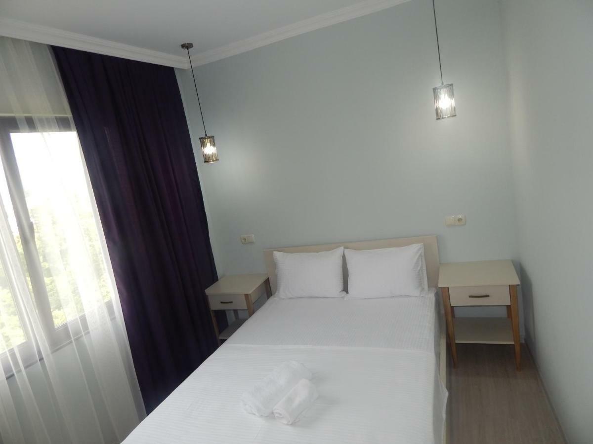My House Hotel Батуми Екстериор снимка