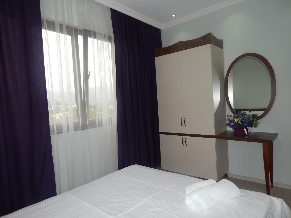 My House Hotel Батуми Екстериор снимка