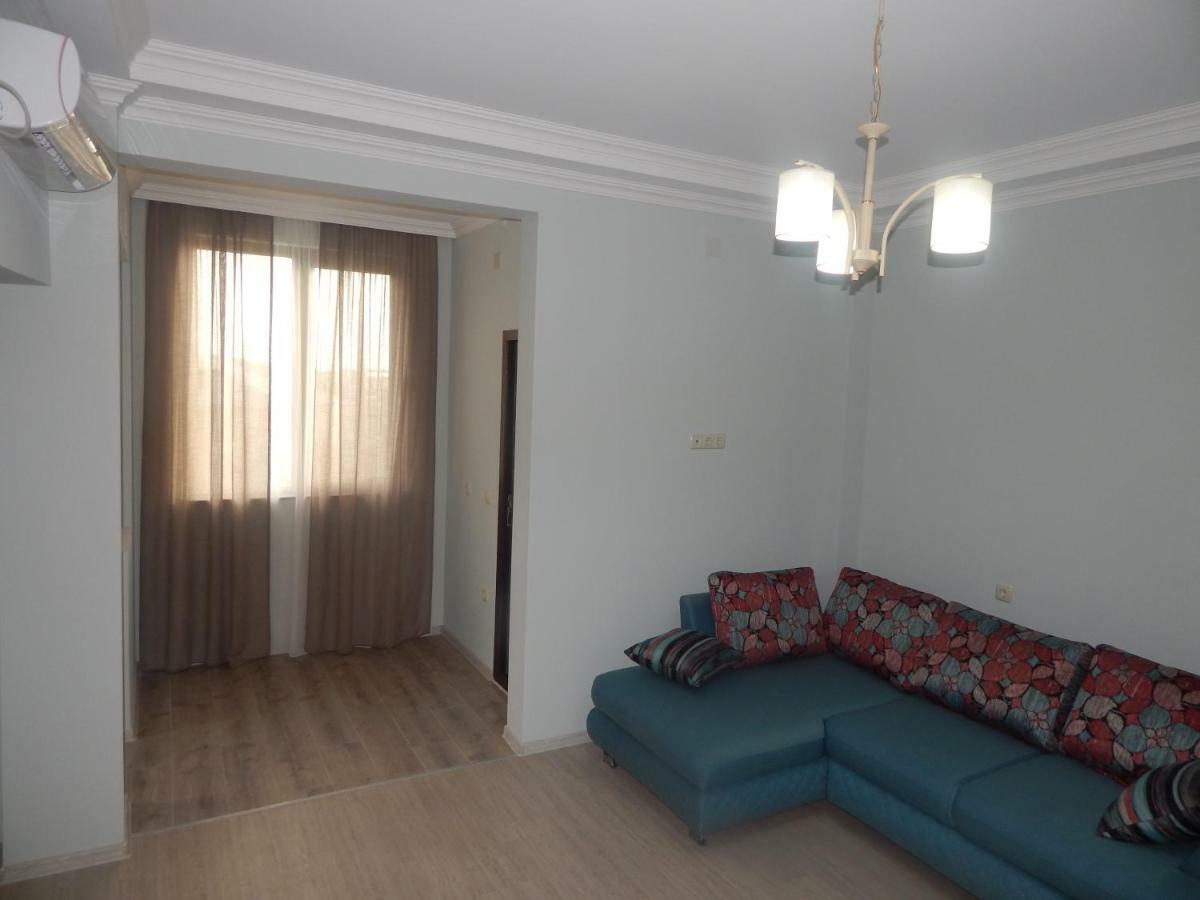 My House Hotel Батуми Екстериор снимка