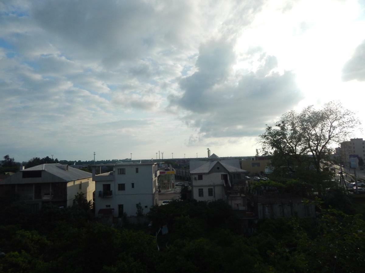 My House Hotel Батуми Екстериор снимка
