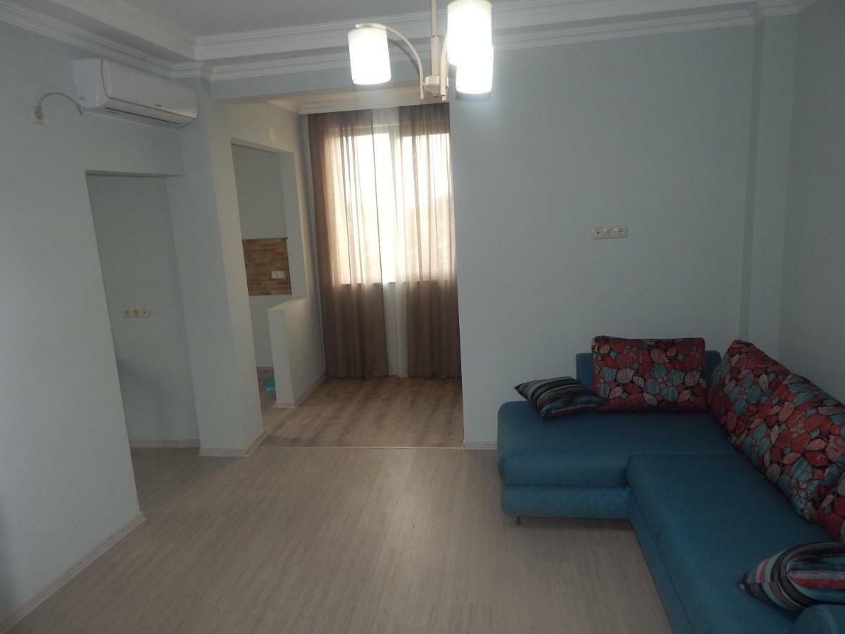 My House Hotel Батуми Екстериор снимка