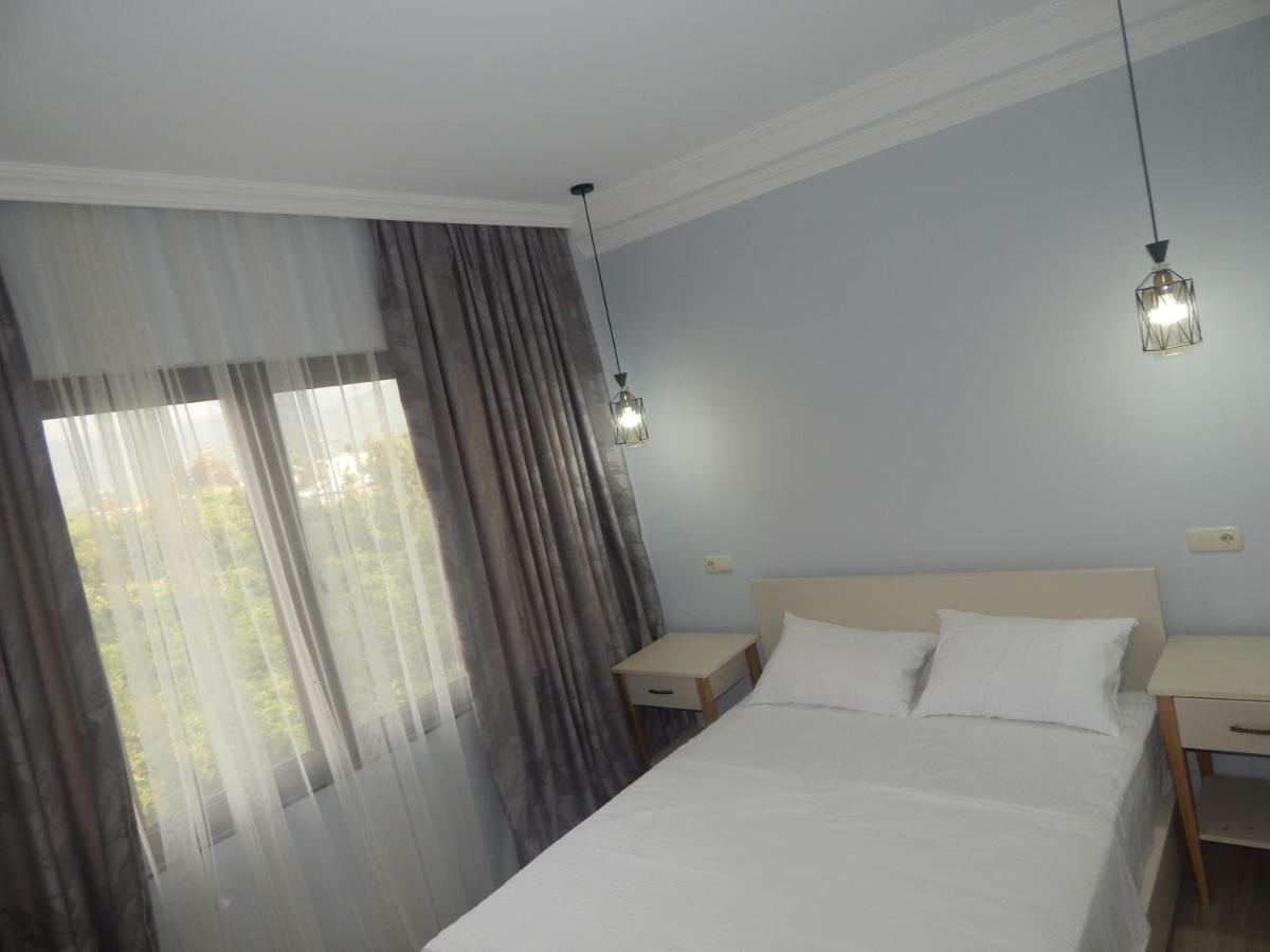 My House Hotel Батуми Екстериор снимка