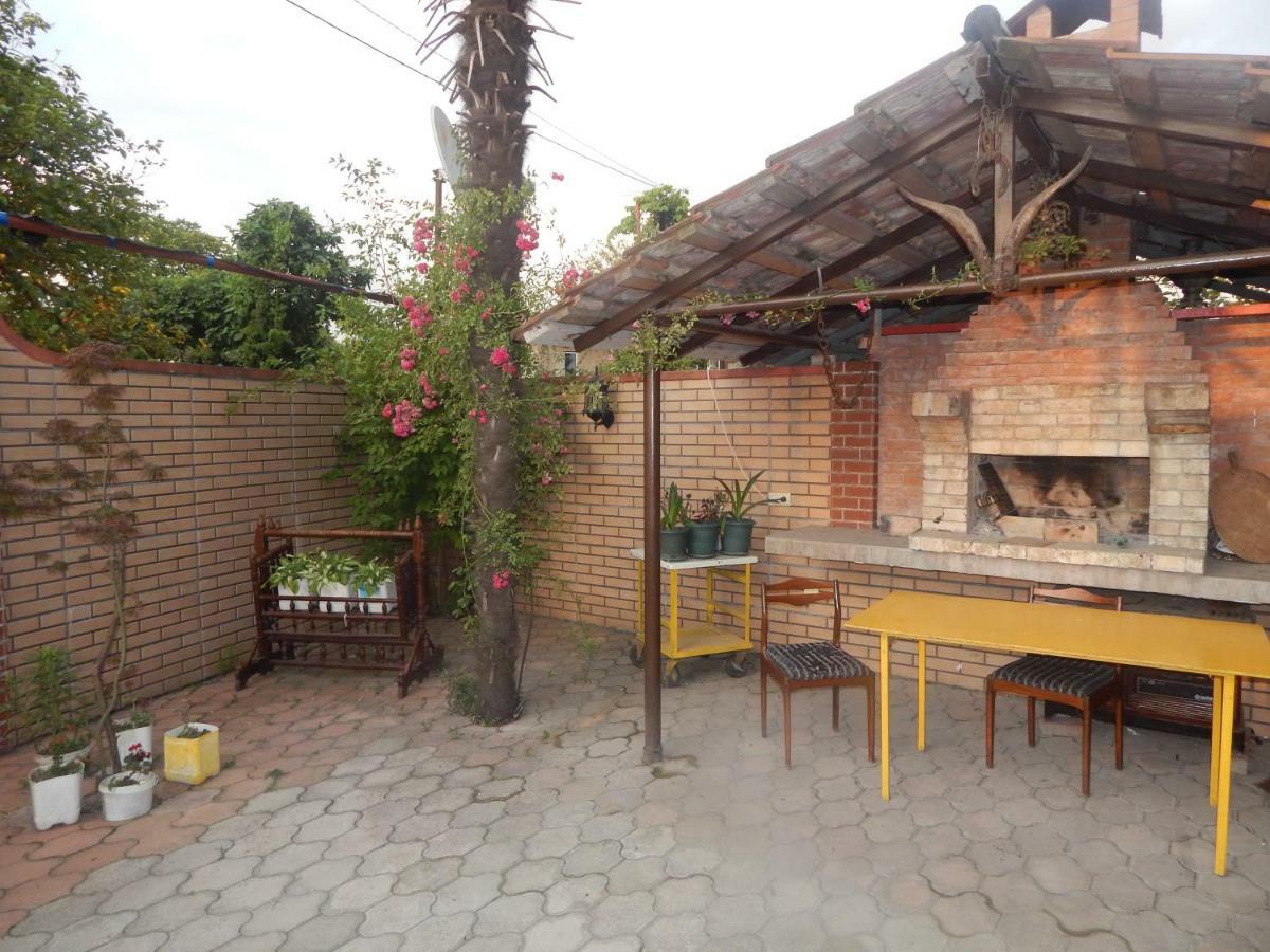 My House Hotel Батуми Екстериор снимка