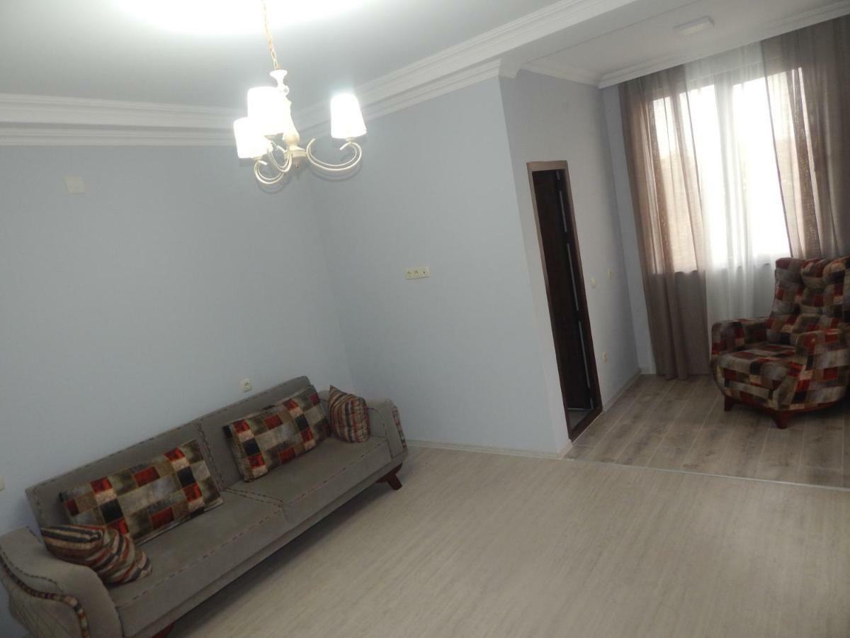 My House Hotel Батуми Екстериор снимка