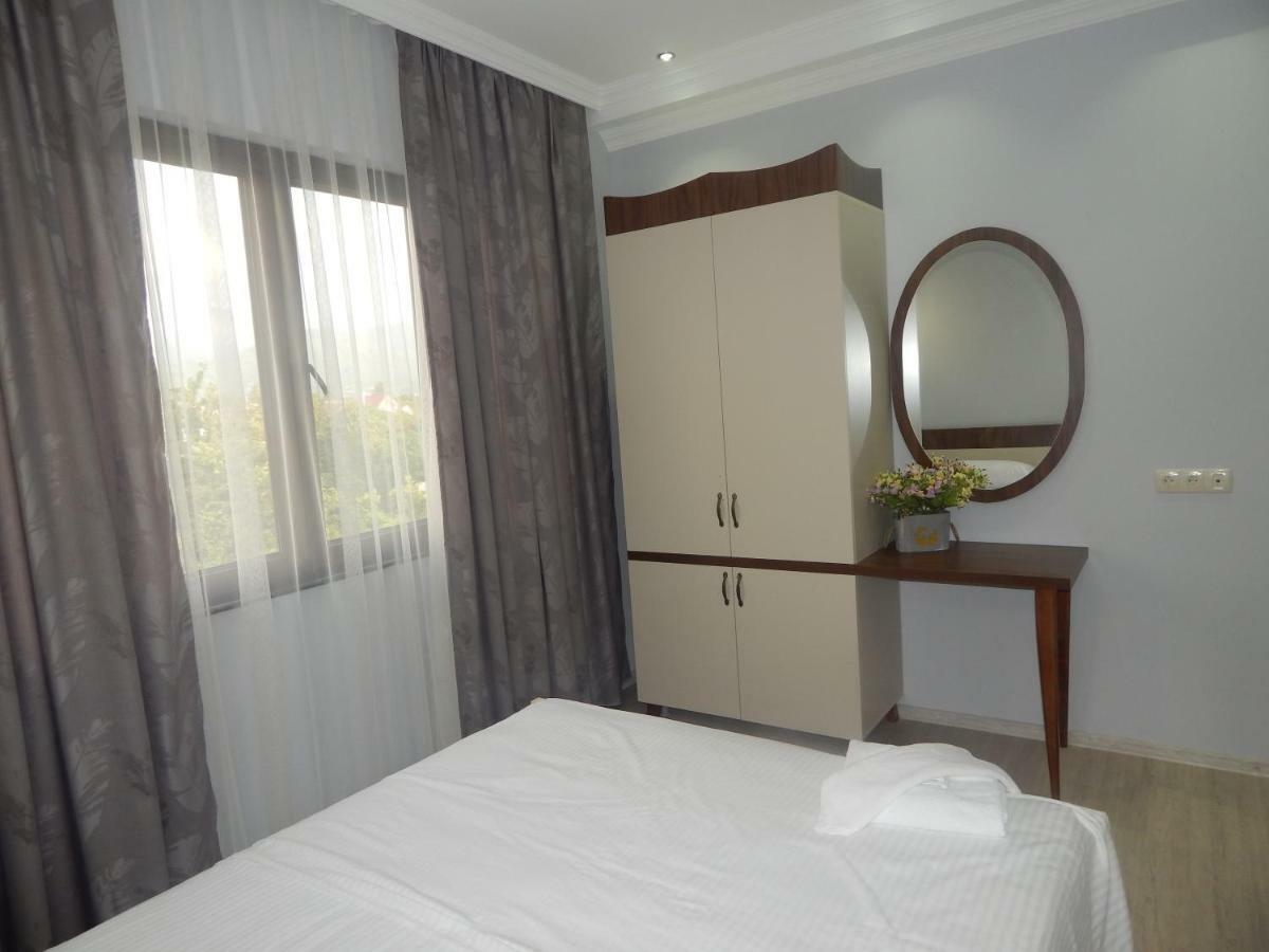 My House Hotel Батуми Екстериор снимка