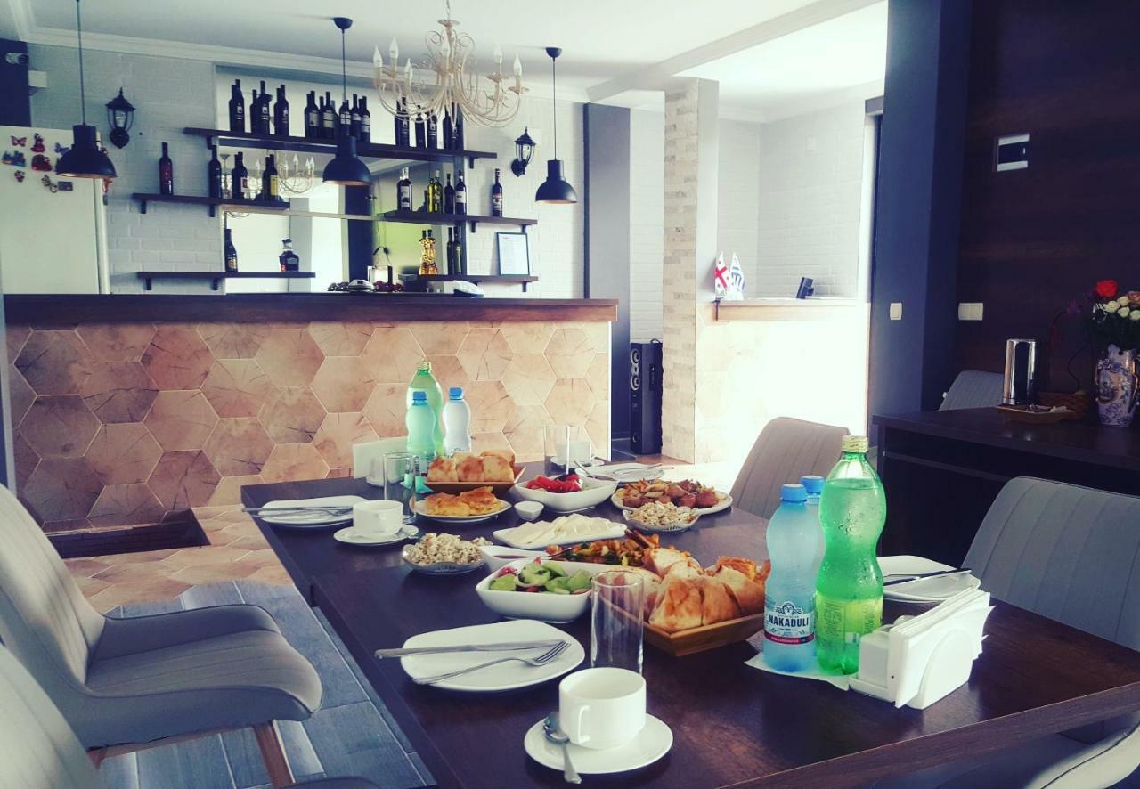 My House Hotel Батуми Екстериор снимка