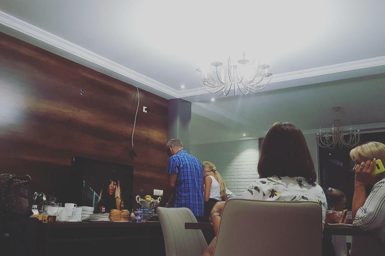 My House Hotel Батуми Екстериор снимка