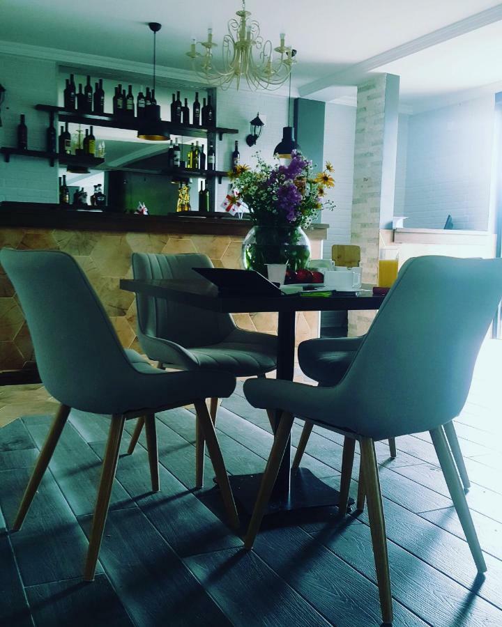 My House Hotel Батуми Екстериор снимка