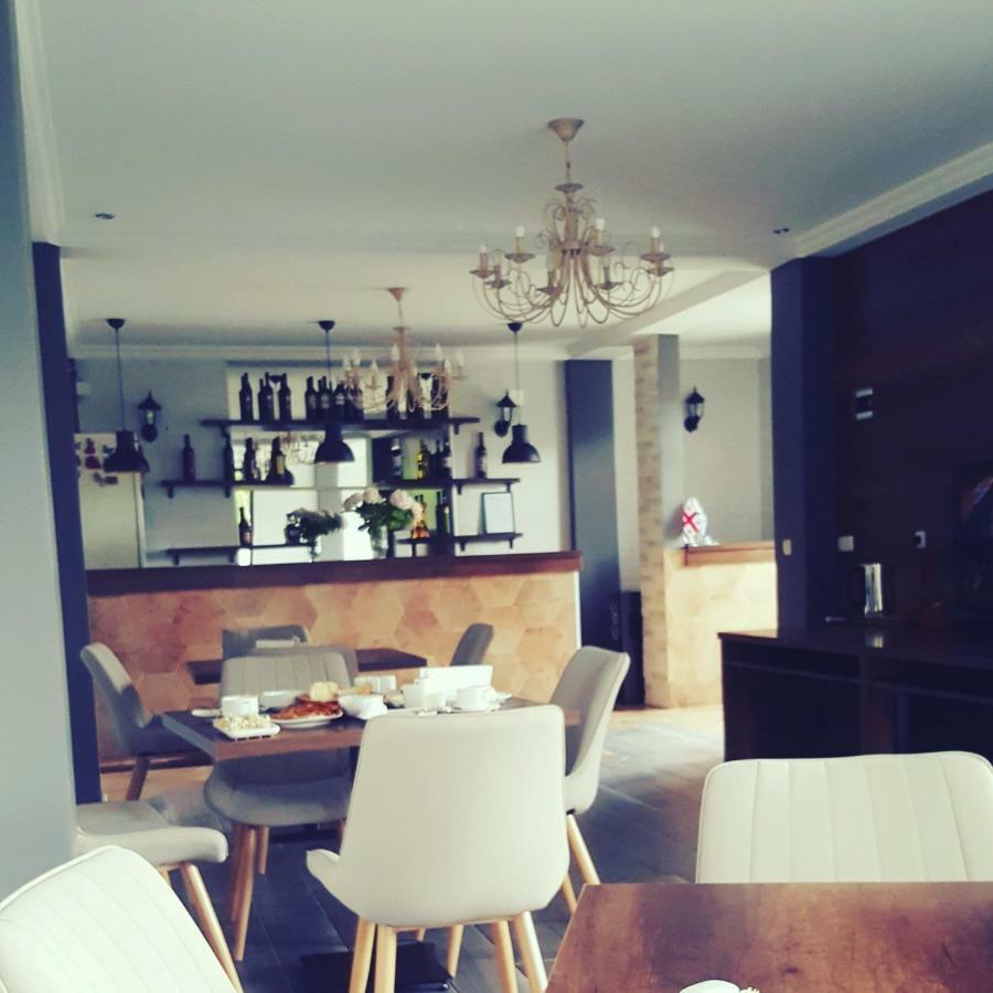 My House Hotel Батуми Екстериор снимка